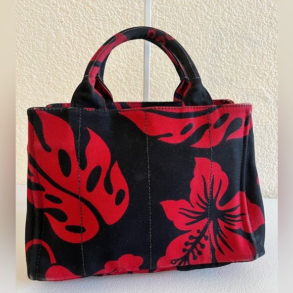 Prada Handbags - Prada tote bag